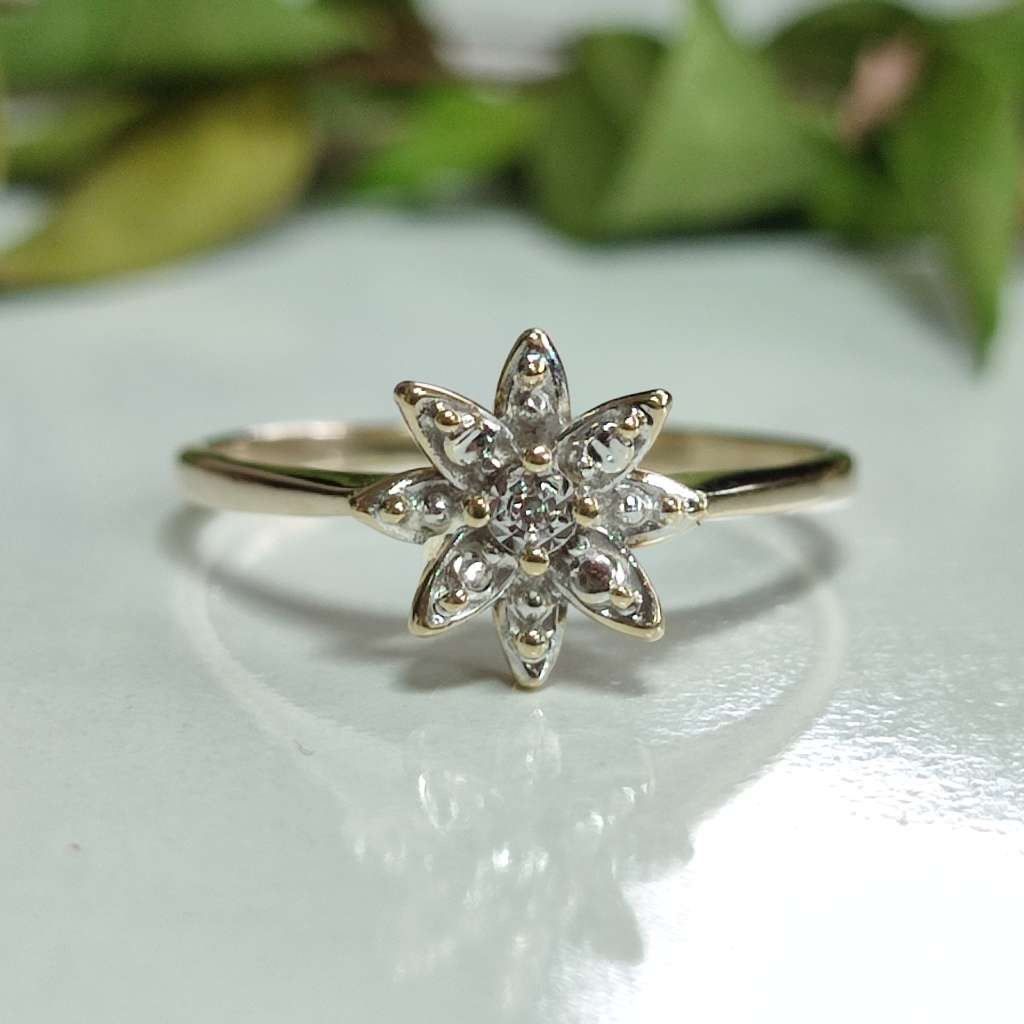 9kt Yellow Gold Star Diamond Ring #1148