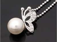 BUTTERFLY PEARL NECKLACE