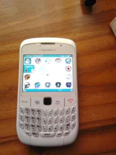 Blackberry 8520 White  ******3 DAYS ONLY*************
