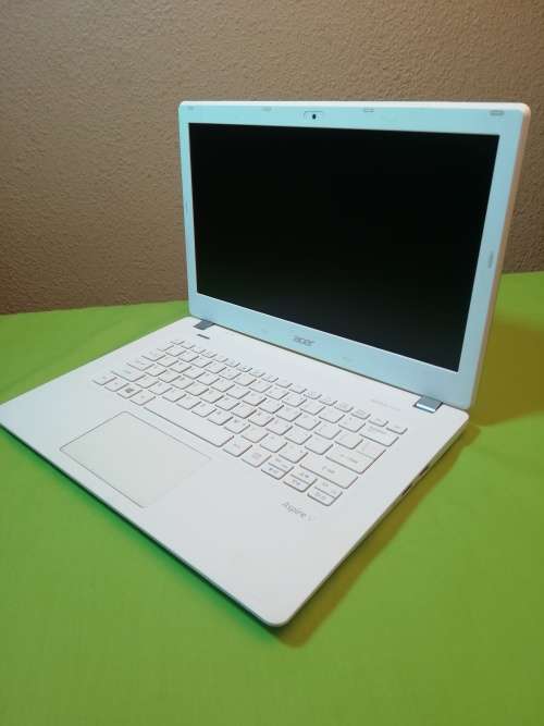 Acer Aspire V3-372-52T5 13.0" Core i5 Notebook