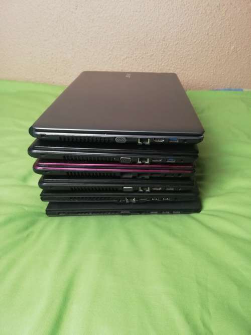 LOT ~ MIXED LAPTOP COVERS AND BATTERIES