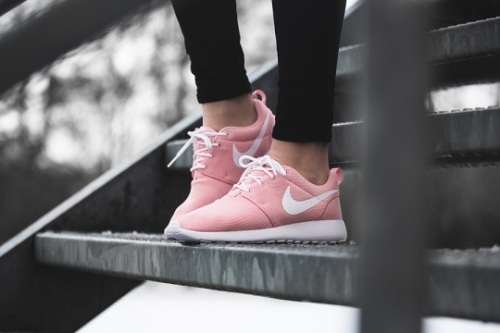 Original Ladies Nike Roshe One 511882-610 - UK 6 (SA 6)