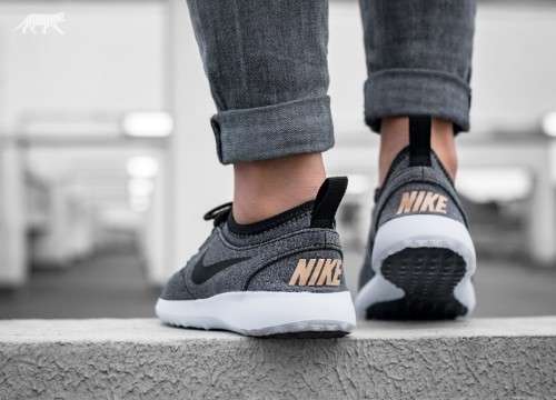 Original Ladies Nike Juvenate SE - 862335-001 - UK 4 (SA 4)