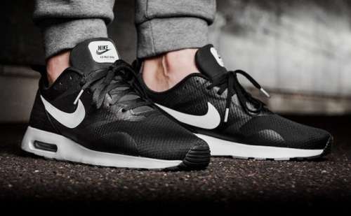 Original Mens Nike Air Max Tavas - 705149-009 - UK 9 (SA 9)