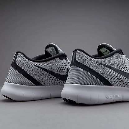 Original Ladies Nike Free RN - 831509-101 - UK 7 (SA 7)