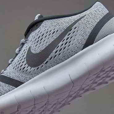 Original Ladies Nike Free RN - 831509-101 - UK 7 (SA 7)