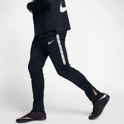 Other Men s Clothing Original Mens Nike DRY SQD 2 Piece Tracksuit 859281 010 X Large was sold for 501.00 on 24 Aug at 14 01 by A L P in Johannesburg ID 364752438