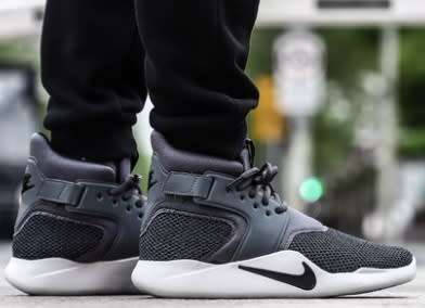 Original Mens Nike Incursion Mid SE - 916764-001 - UK 7 (SA 7)