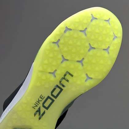 Original Ladies Nike Air Zoom Strong - 843975-001 - UK 6 (SA 6)