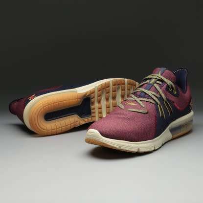 Original Mens Nike Air Max Sequent 3 PRM VST - AR0253-600 - UK 11 (SA 11)