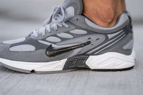 Original Mens Nike AIR GHOST RACER - AT5410-003 - UK 8 (SA 8)