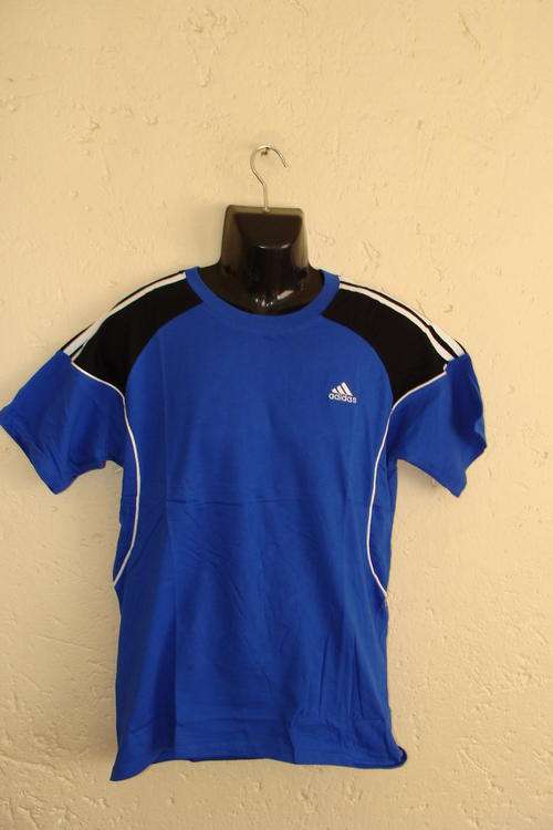 Adidas Round Neck T Shirt Medium Slim Fit