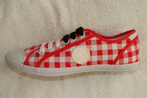 Authentic Ladies Levi's Red Gingham SA 4