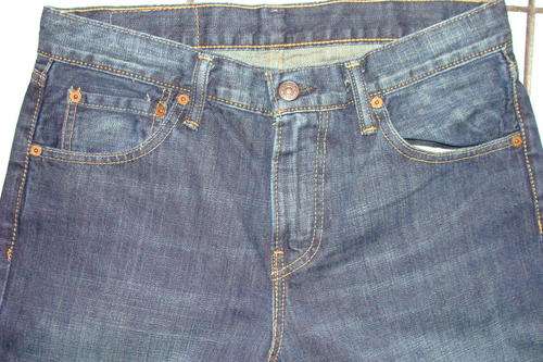 Authentic Levi Strauss 527 W32 L32