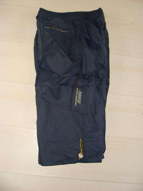 Nike Shorts with front string - Large