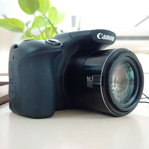 Canon Powershot SX60 HS 16.1MP Digital Camera 65x Optical Zoom Lens 3-inch LCD Tilt Screen (Black)