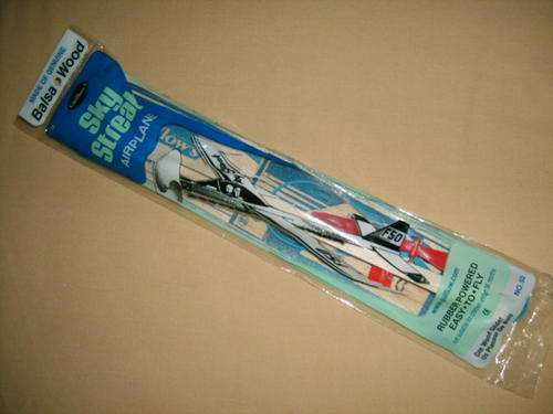 Sky Streak Balsa Rubber Powered Airplane by Guillows