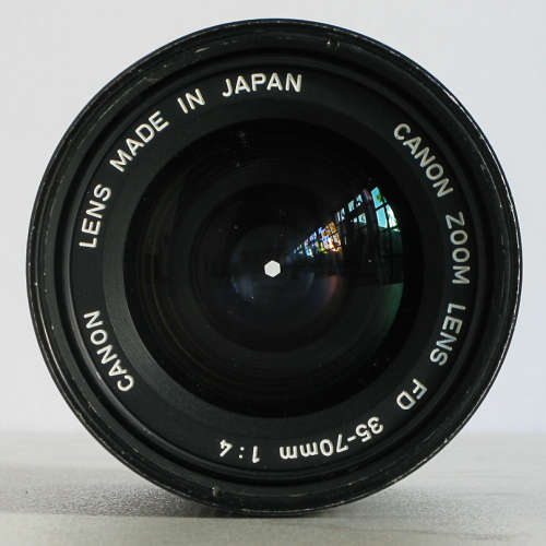 CANON FD 35-70MM 1:4 ZOOM LENS