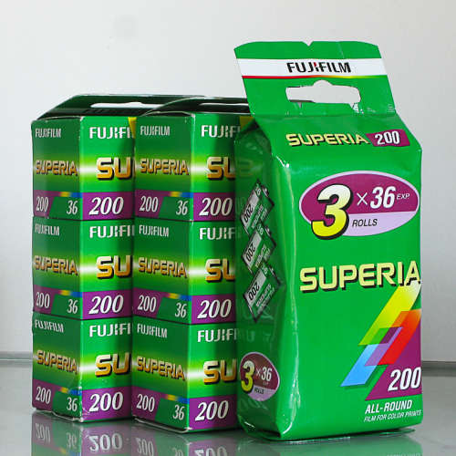 FUJIFILM SUPERIA 200, 9 x 36 EXP. ROLLS 35mm