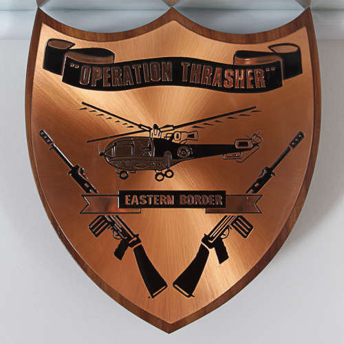 VINTAGE - "OPERATION THRASHER" EASTERN BORDER COPPER ON WOOD PLAQUE - RHODESIA