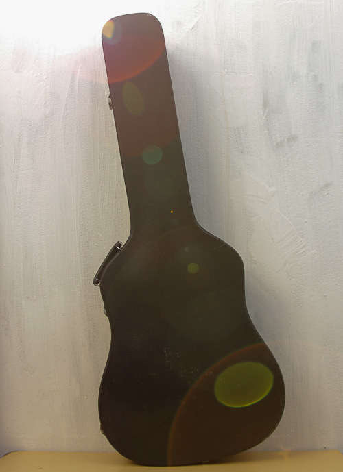 VINTAGE 1981 GUITAR HARD BODY CASE - MADE IN JAPAN -  PATENTED