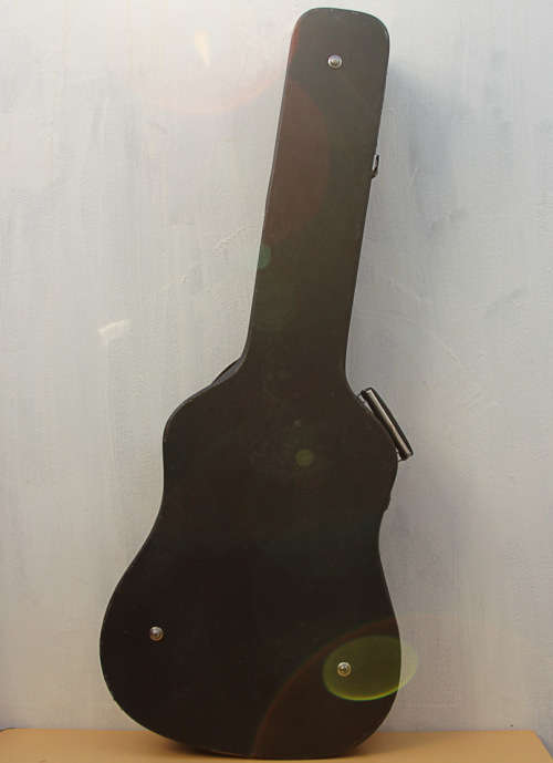 VINTAGE 1981 GUITAR HARD BODY CASE - MADE IN JAPAN -  PATENTED