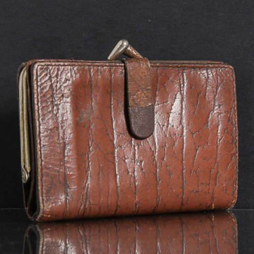 VINTAGE GENIUNE LEATHER HIPPO GRAIN LADIES WALLET - MADE IN R.S.A.