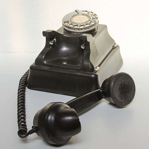 VINTAGE - BLACK WALL MOUNT BAKELITE TELEPHONE - ATM
