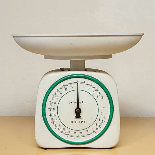 VINTAGE KRUPS SCALE WHITE/GREEN 25lbs x 2oz