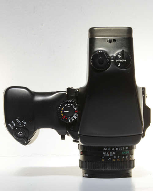 MAMIYA 645 PRO WITH LENS 80mm 2.8 N, BACKS AND ACCESSORIES, 1 LOT