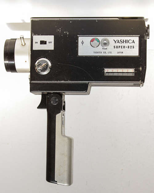 VINTAGE YASHICA SUPER 825 MOVIE CAMERA