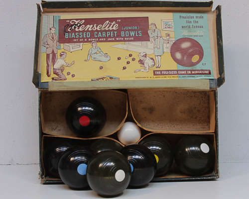HENSELITE JUNIOR BIASSED CARPET BOWLS GAME IN MINIATURE