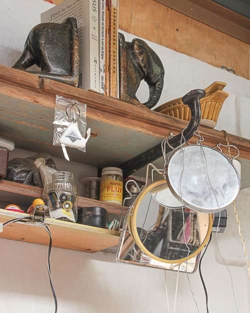 VINTAGE  CAST IRON BASIN/SHELF BRACKETS x4, 1 LOT / ARCHITECTURAL SALVAGE.