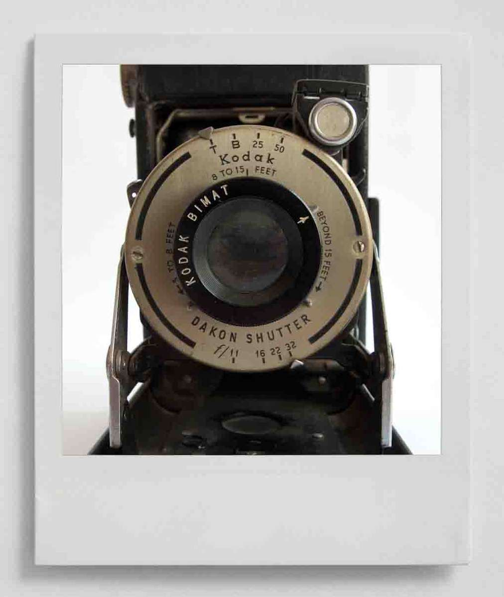 KODAK VIGILANT JUNIOR SIX-20 CAMERA