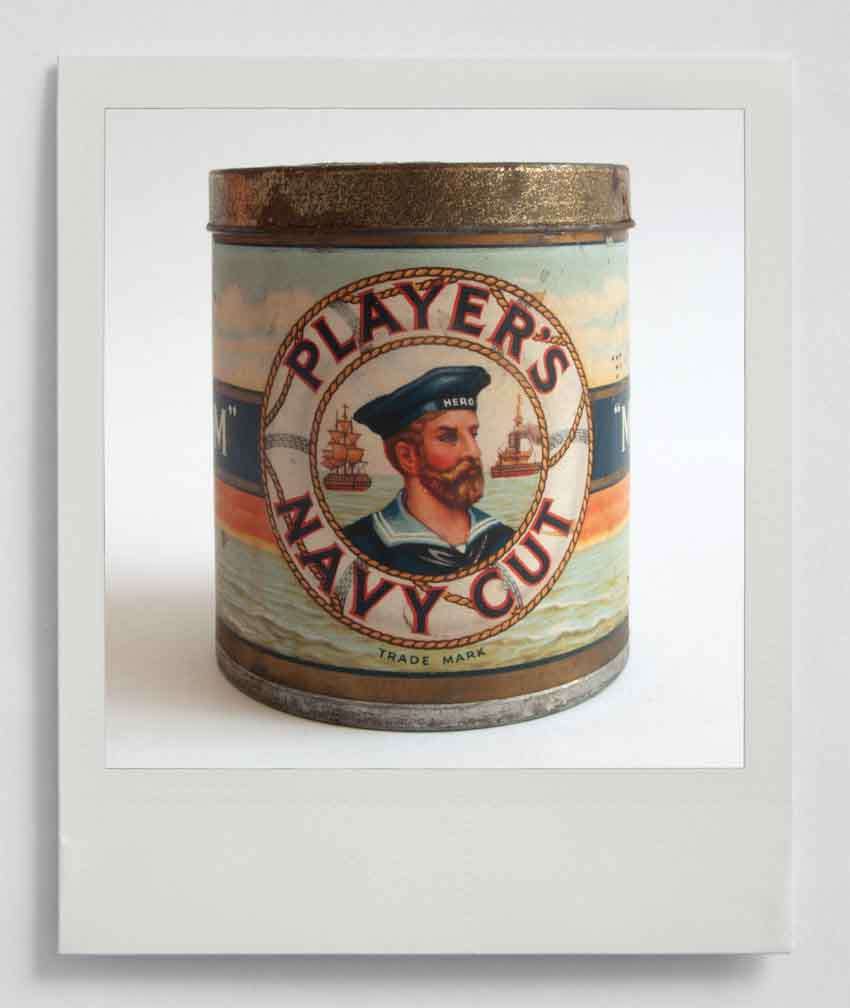 PLAYER'S NAVY CUT "MEDIUM" CIGARETTE TIN