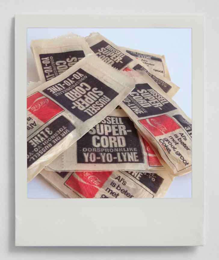 COCA COLA YO-YO STRINGS x 10 PACKETS