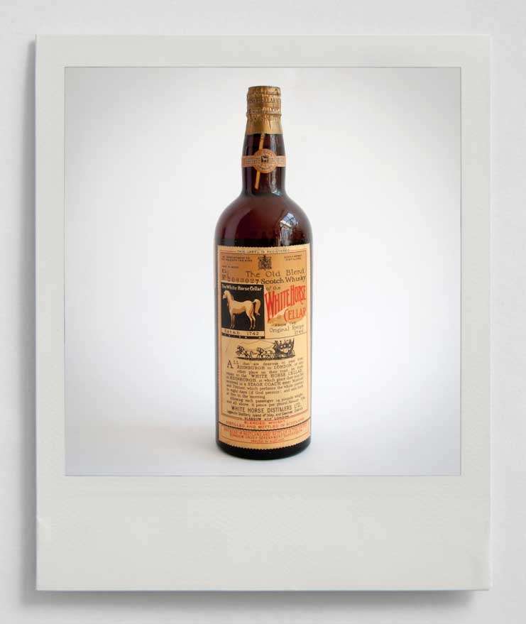 WHITE HORSE CELLAR THE OLD BLEND SCOTCH WHISKY