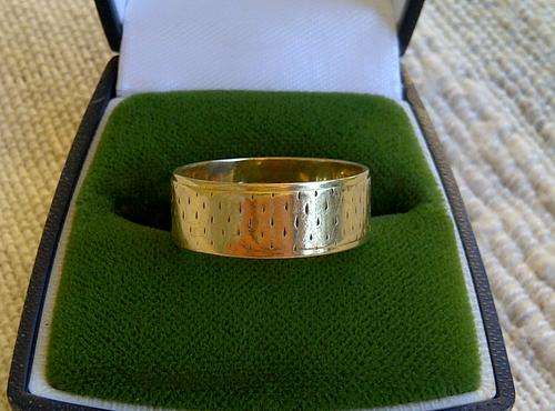 18ct Gold plain band