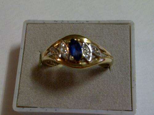 9ct Gold Marquise Sapphire ring