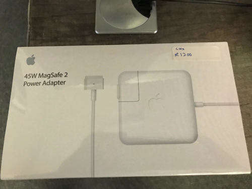Original Apple MacBook -  Charger / Adapter - 45 Watts Magsafe 2 Power Adapter