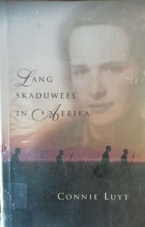 Lang skaduwees in Afrika / Connie Luyt