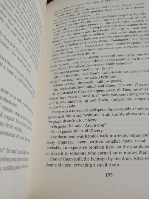 THE FIFTH ELEPHANT / TERRY PRATCHETT