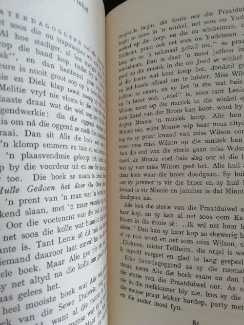 Nuwe stories van Rivierplaas / Alba Bouwer