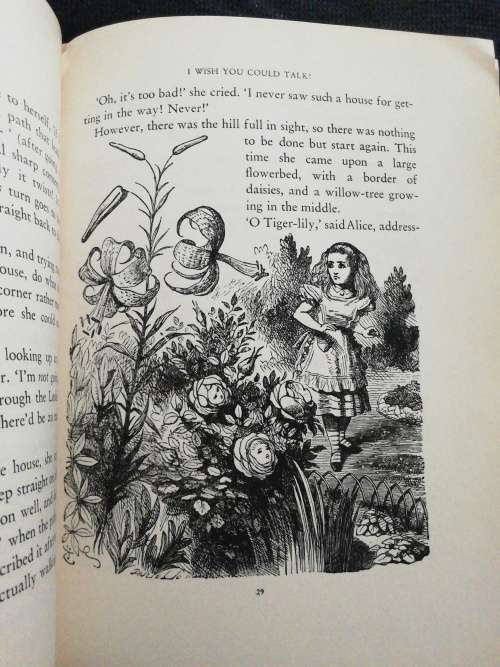 Alice Through The Looking Glass / Lewis Carroll (1950)