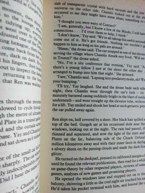 THE PLAYER OF GAMES / IAIN M. BANKS