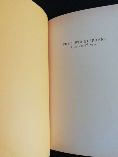 The Fifth Elephant / Terry Pratchett