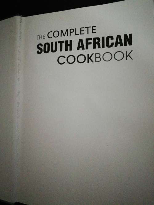 THE COMPLETE SOUTH AFRICAN COOKBOOK   /  Magdaleen van Wyk