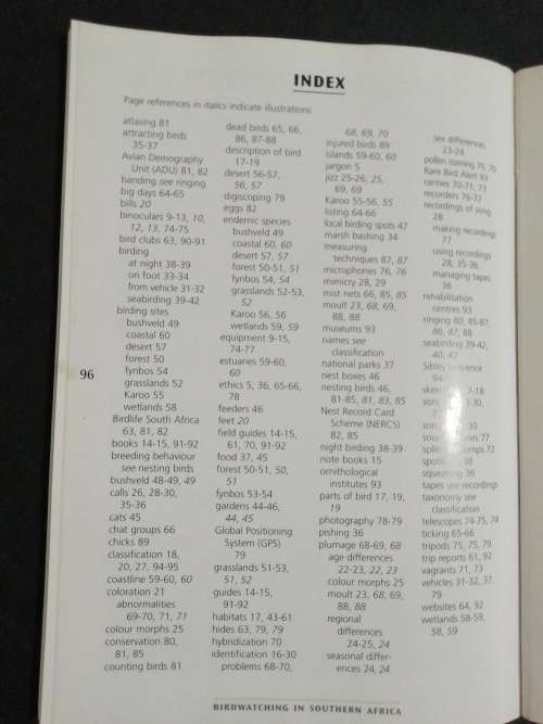 Sasol Birdwatching in Southern Africa  /  Peter Ryan