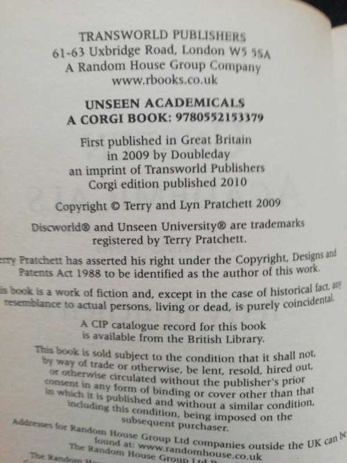 Unseen Academicals / Terry Pratchett