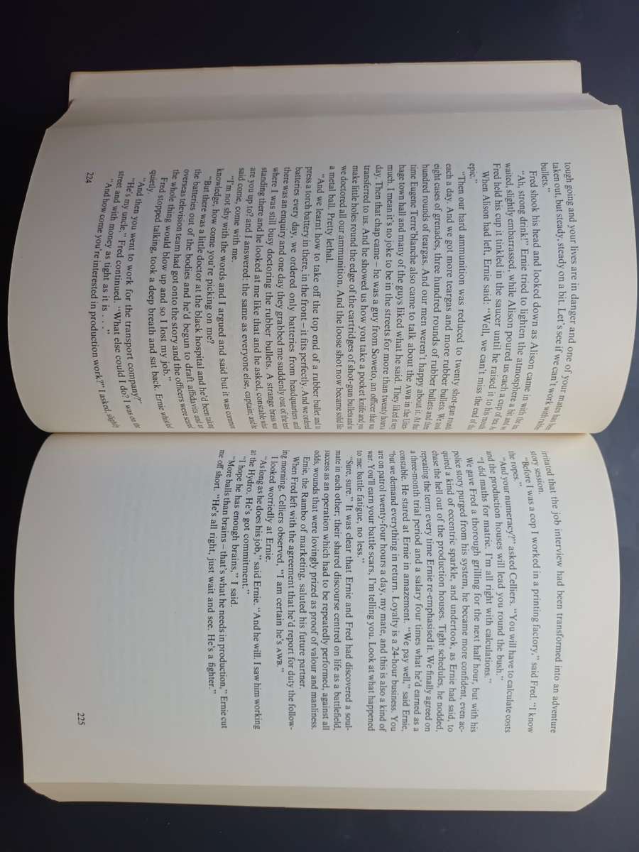 CASSPIRS AND CAMPARIS / Etienne van Heerden